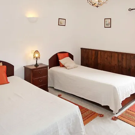 Holiday home Holiday Castelo - Vdl100